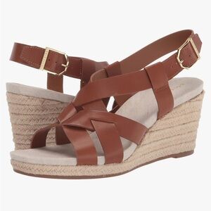 EUC Cole Haan Wedges Size 8.5